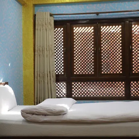 Sn Guest House Bhatgoan Room photo
